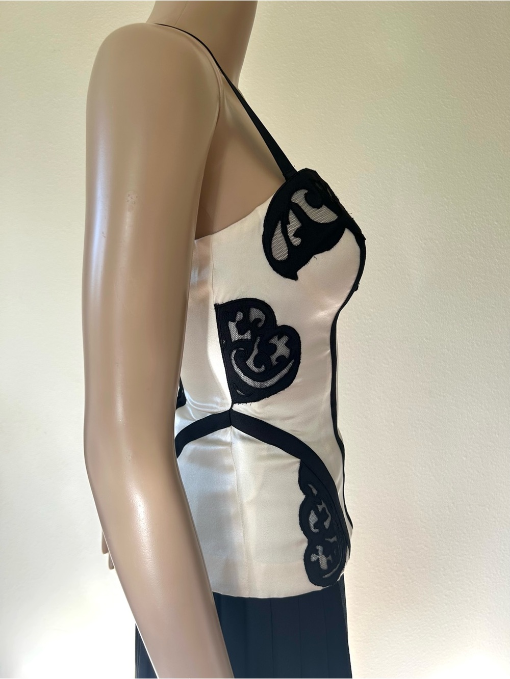 bebe Cream Strapless Satin Top with Black Brand Tag - Picture 4 of 10
